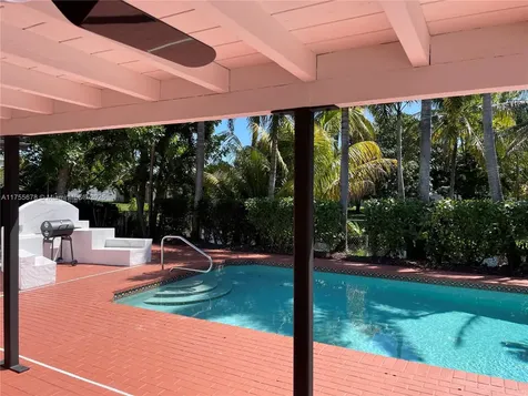 4930 SW 11th Circle Margate FL 33068