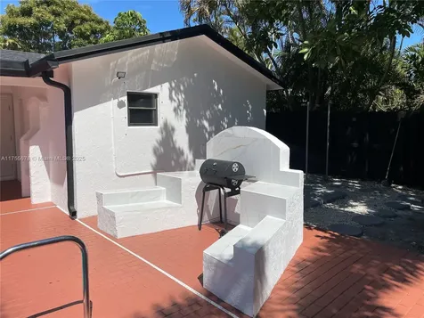 4930 SW 11th Circle Margate FL 33068