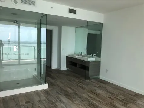 650 NE 32nd Street Miami FL 33137
