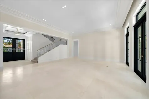 6644 Windsor Lane Miami Beach FL 33141