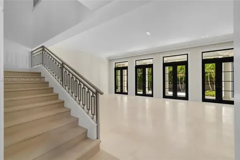 6644 Windsor Lane Miami Beach FL 33141