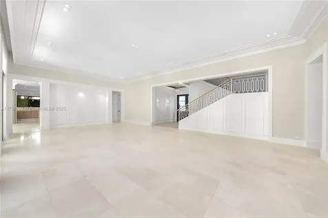 6644 Windsor Lane Miami Beach FL 33141