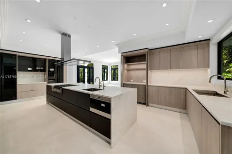 6644 Windsor Lane Miami Beach FL 33141