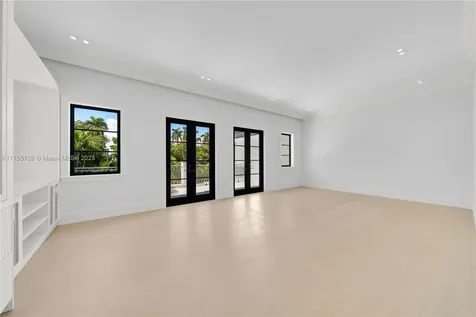 6644 Windsor Lane Miami Beach FL 33141