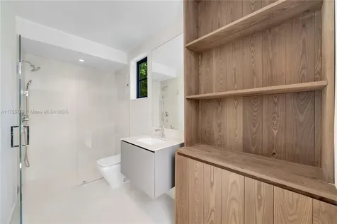 6644 Windsor Lane Miami Beach FL 33141