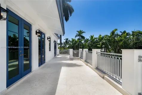 6644 Windsor Lane Miami Beach FL 33141