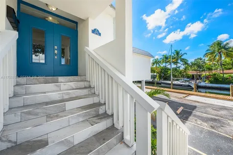 13131 Ixora Court North Miami FL 33181