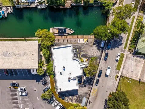 13131 Ixora Court North Miami FL 33181