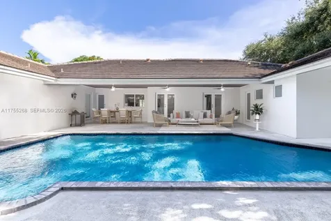 8513 SW 169 Terrace Palmetto Bay FL 33157