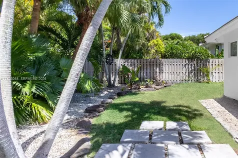 8513 SW 169 Terrace Palmetto Bay FL 33157