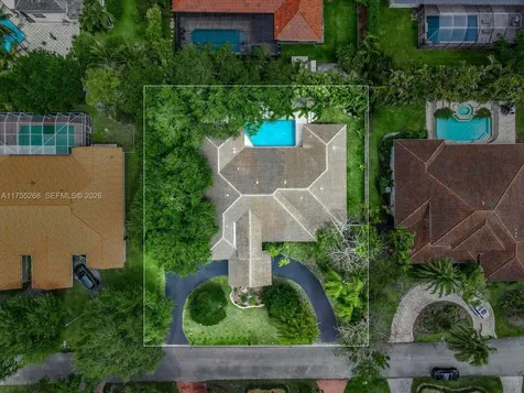 8513 SW 169 Terrace Palmetto Bay FL 33157