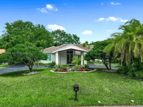 8513 SW 169 Terrace Palmetto Bay FL 33157