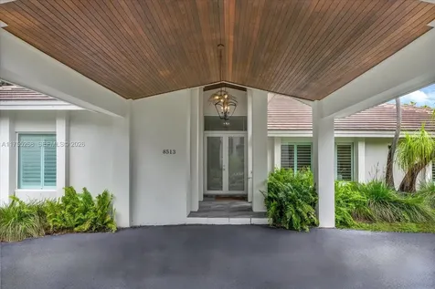 8513 SW 169 Terrace Palmetto Bay FL 33157