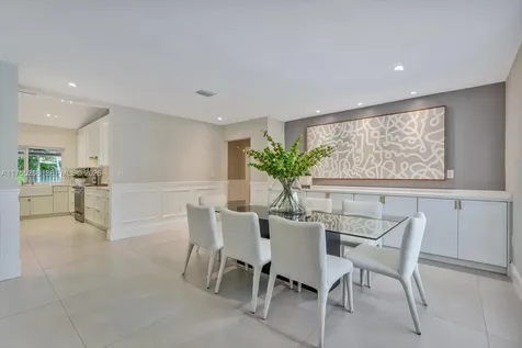 8513 SW 169 Terrace Palmetto Bay FL 33157