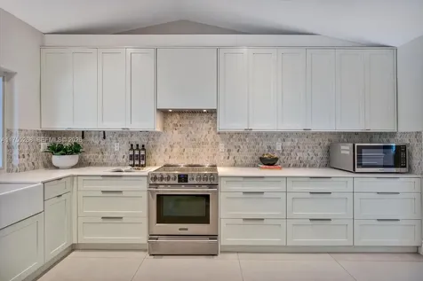 8513 SW 169 Terrace Palmetto Bay FL 33157