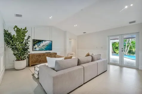 8513 SW 169 Terrace Palmetto Bay FL 33157