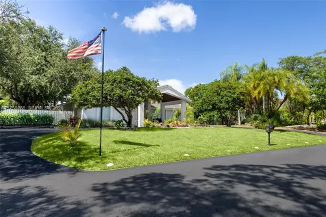 8513 SW 169 Terrace Palmetto Bay FL 33157