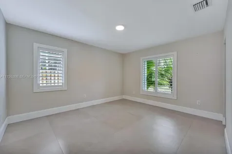 8513 SW 169 Terrace Palmetto Bay FL 33157