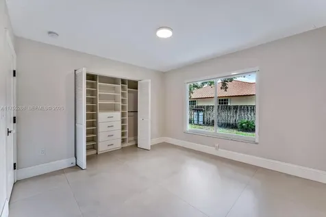 8513 SW 169 Terrace Palmetto Bay FL 33157