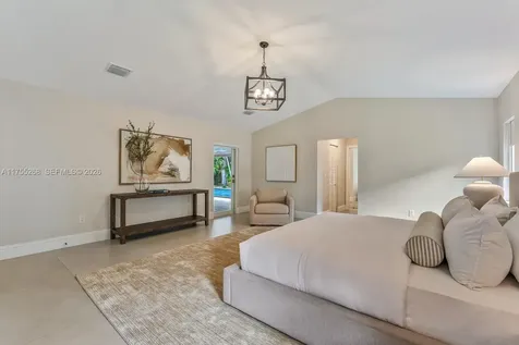 8513 SW 169 Terrace Palmetto Bay FL 33157