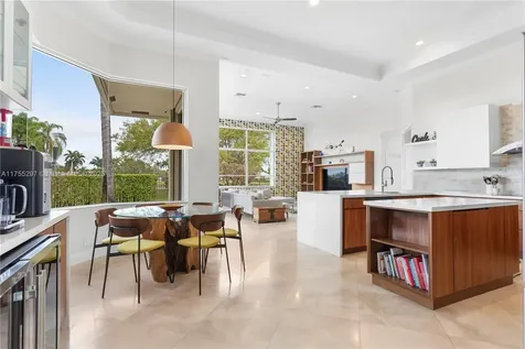 2526 Monterey Court Weston FL 33327