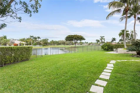 2526 Monterey Court Weston FL 33327
