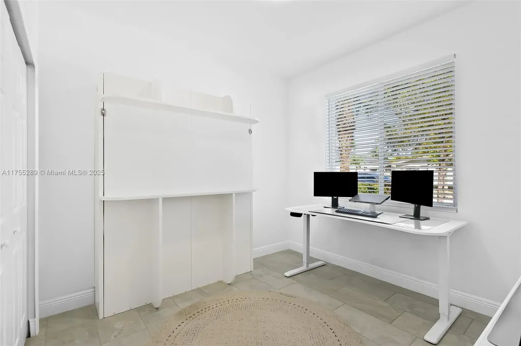 2818 NW 7th Court Fort Lauderdale FL 33311