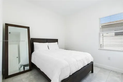 2818 NW 7th Court Fort Lauderdale FL 33311