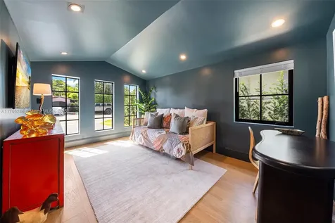 8951 Hawthorne Avenue Surfside FL 33154