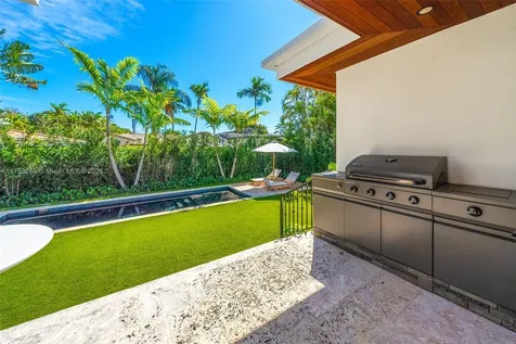 8951 Hawthorne Avenue Surfside FL 33154