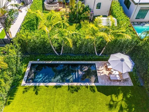 8951 Hawthorne Avenue Surfside FL 33154