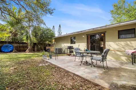 364 NW 17th Court Homestead FL 33030