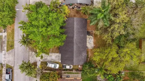 364 NW 17th Court Homestead FL 33030