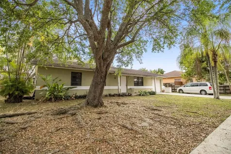 364 NW 17th Court Homestead FL 33030