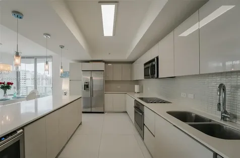 2600 E Hallandale Beach Boulevard Hallandale Beach FL 33009