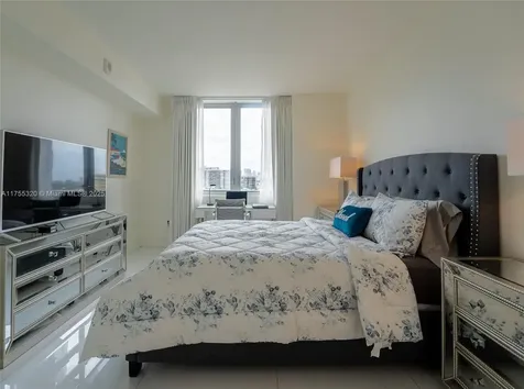 2600 E Hallandale Beach Boulevard Hallandale Beach FL 33009