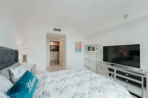 2600 E Hallandale Beach Boulevard Hallandale Beach FL 33009