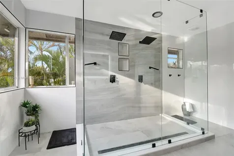 1514 NW 183rd Terrace Pembroke Pines FL 33029