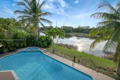 1514 NW 183rd Terrace Pembroke Pines FL 33029