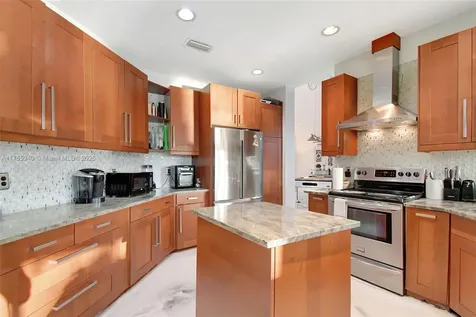 1514 NW 183rd Terrace Pembroke Pines FL 33029