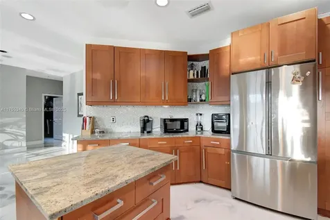 1514 NW 183rd Terrace Pembroke Pines FL 33029