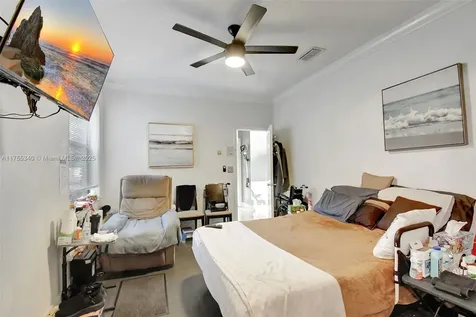 1514 NW 183rd Terrace Pembroke Pines FL 33029
