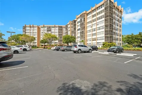 1000 Saint Charles Place Pembroke Pines FL 33026