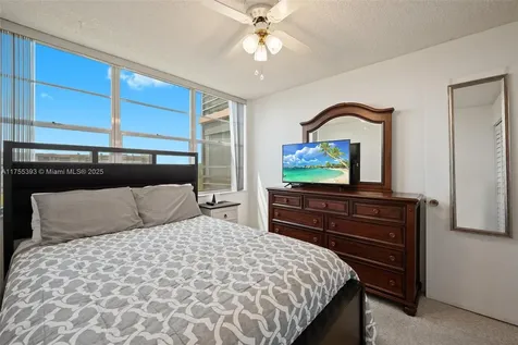 1000 Saint Charles Place Pembroke Pines FL 33026