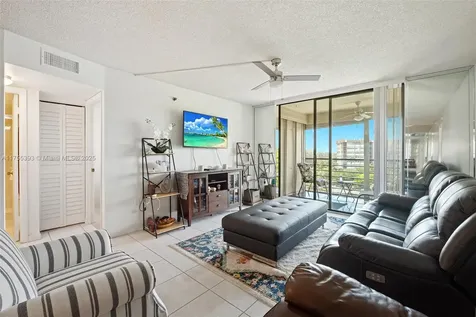 1000 Saint Charles Place Pembroke Pines FL 33026