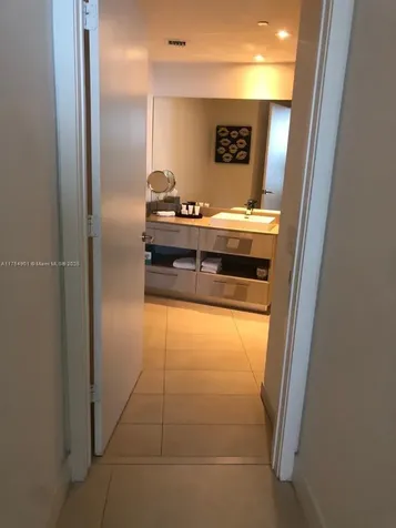 4111 S Ocean Drive Hollywood FL 33019