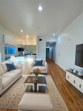 929 Michigan Avenue Miami Beach FL 33139