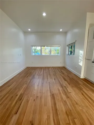 929 Michigan Avenue Miami Beach FL 33139
