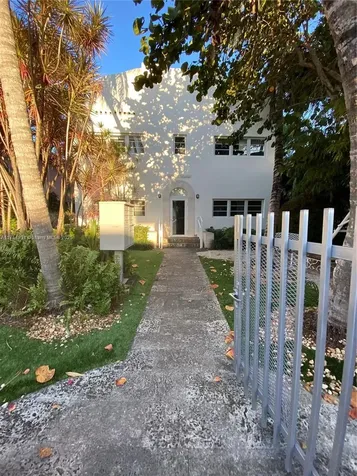 929 Michigan Avenue Miami Beach FL 33139