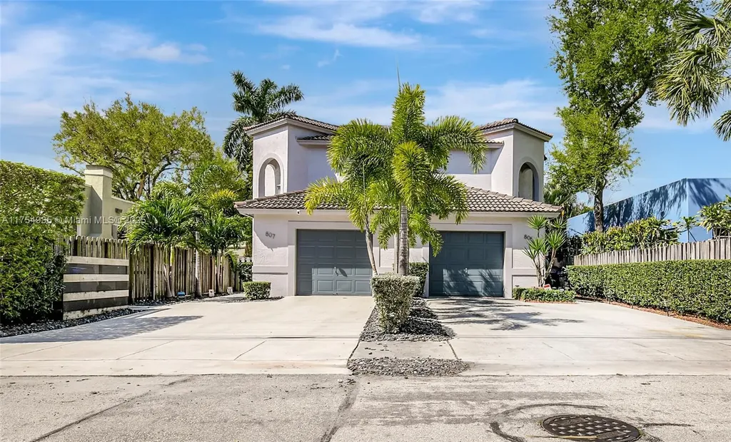 807 SW 8th Terrace Fort Lauderdale FL 33315